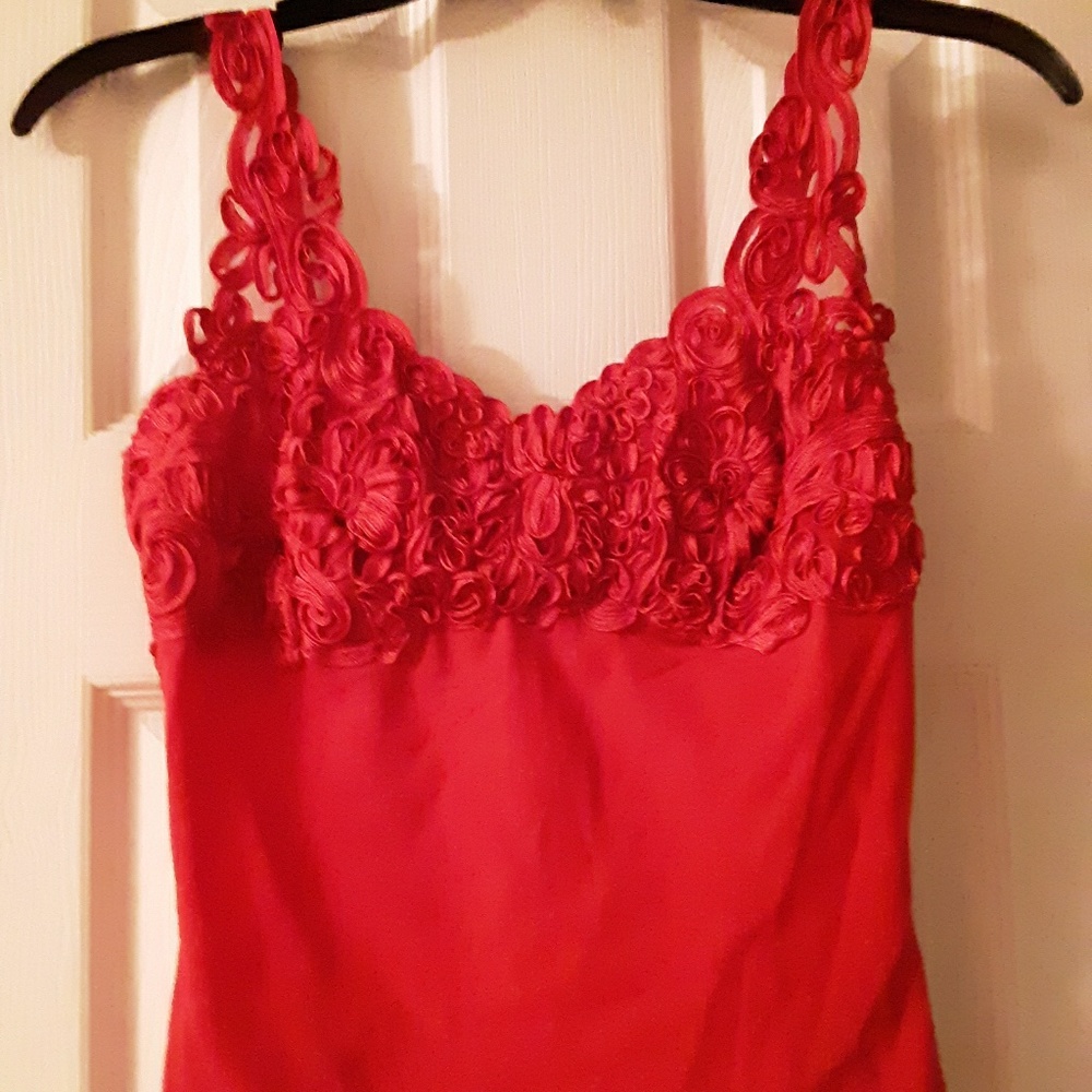 Red elegant top